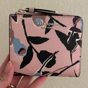 Brand New Kate Spade Bi-Fold Wallet in Pink Floral